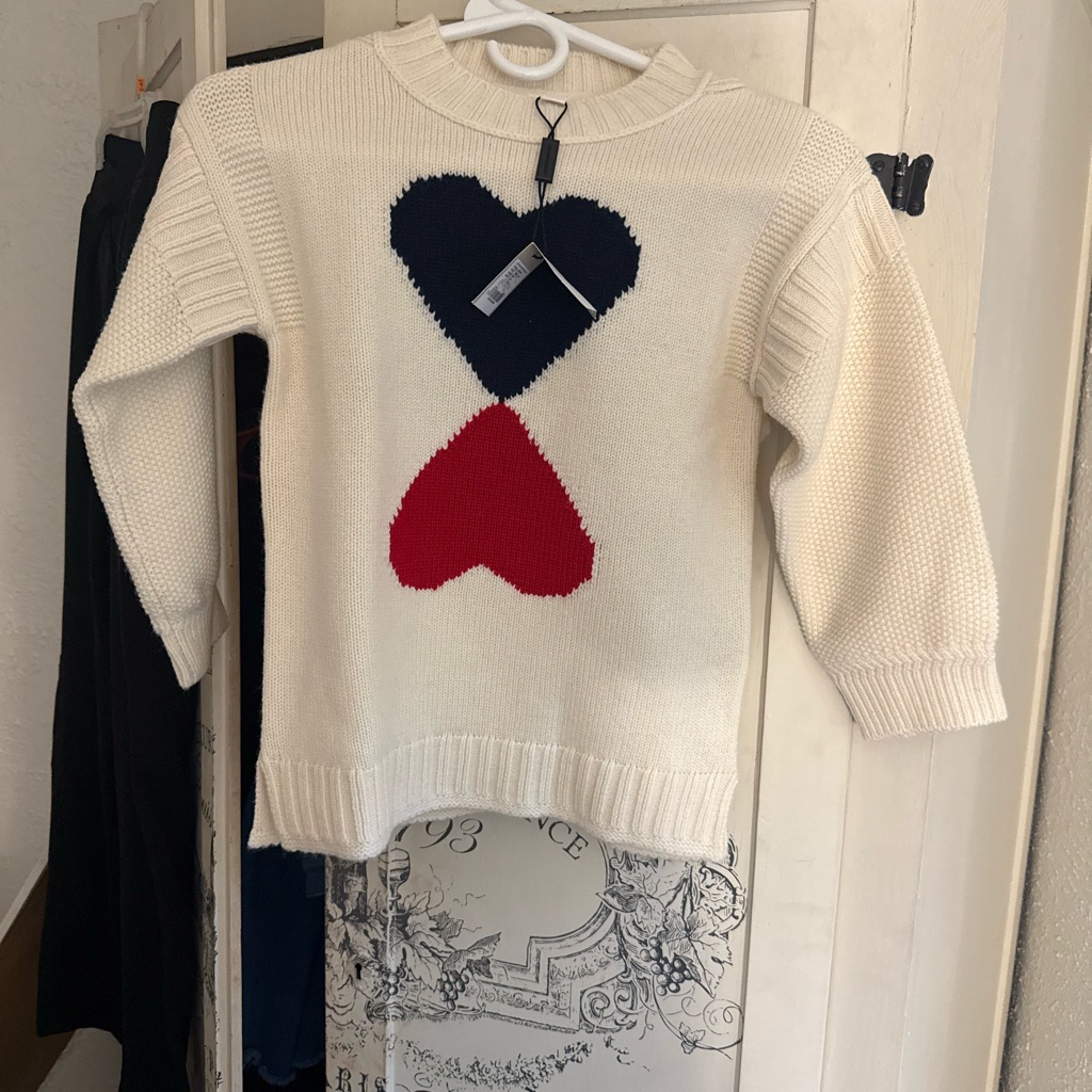 Nwt Guaranteed Authentic Burberry Heart Cashmere/Wool Girl’s Sweater